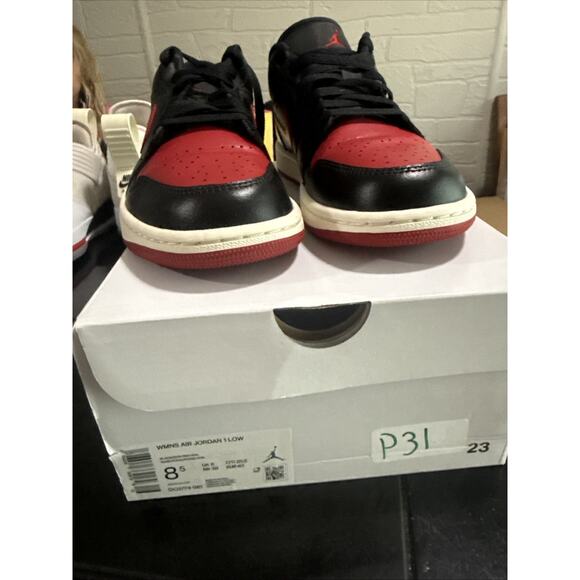 Size 8.5 - Air Jordan 1 Low Bred Sail W - Picture 1 of 8